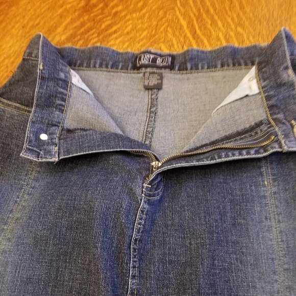 Denim Skirt Sz 12 - Picture 4 of 5